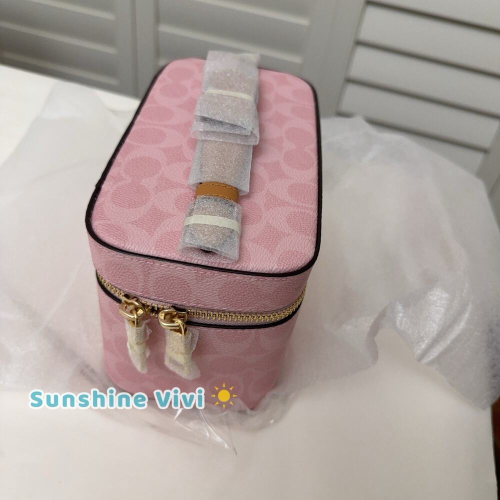 NWT Coach Cosmetic Case In Signature Canvas Powder Pink CEA56 - Picture 3 of 8